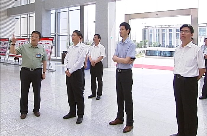 江苏省委常委、组织部部长郭文奇莅临尊龙凯时人生就是搏药业调研指导